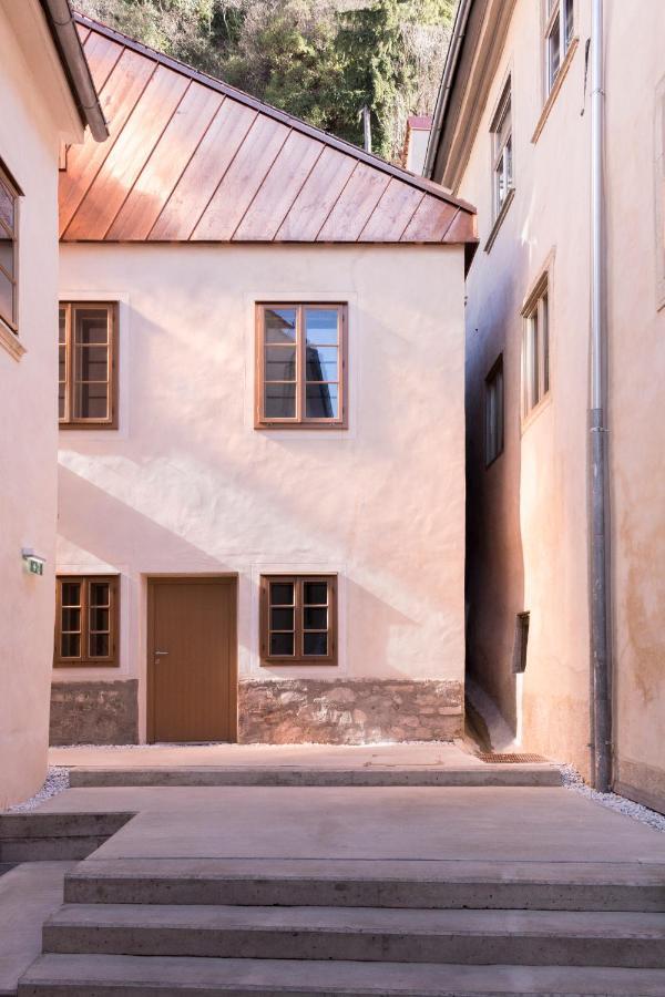 Kai 36 - Hotel Zwischen Fels Und Fluss Graz Exteriör bild The house of the poet in Chania