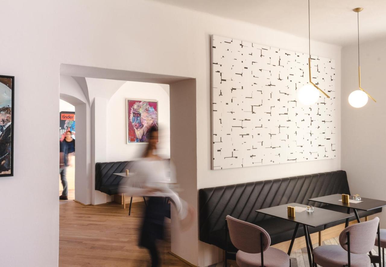 Kai 36 - Hotel Zwischen Fels Und Fluss Graz Exteriör bild Restaurant interior